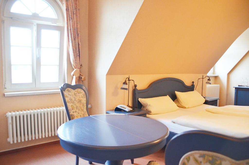 Hotel Alt-Karow Берлин Экстерьер фото
